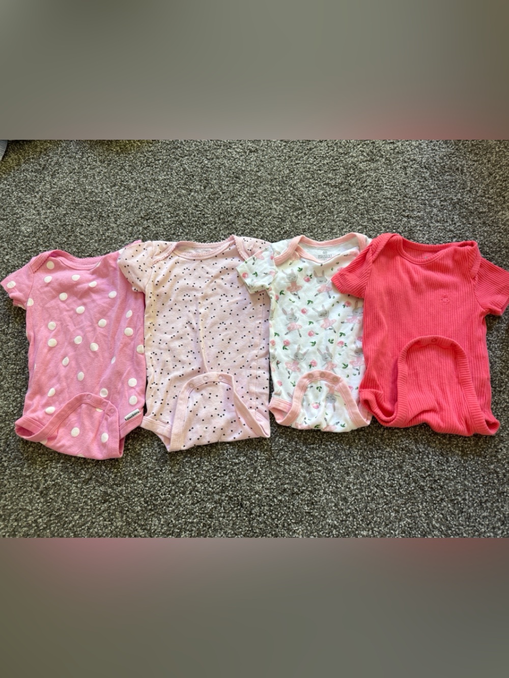 Getber’s, Honest, & Baby Gap Set of 4 Baby Onesies